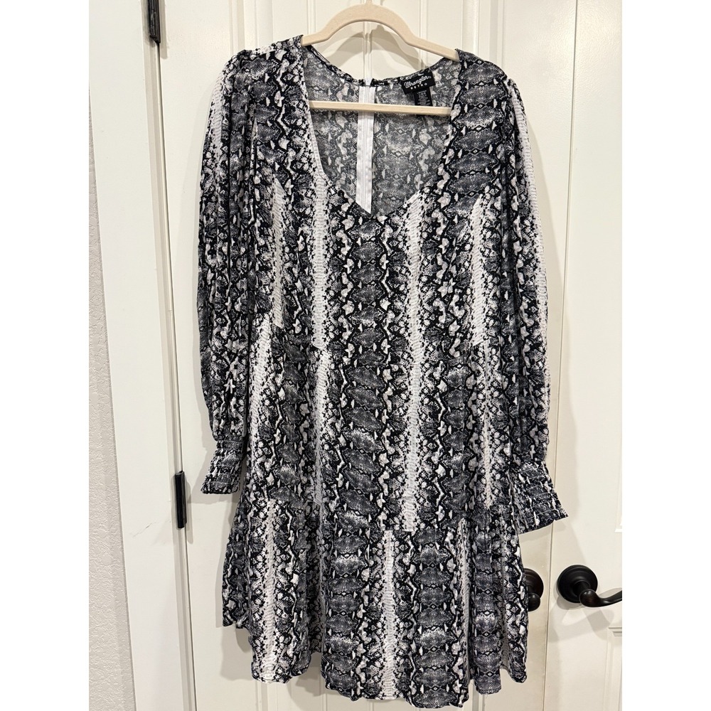 NWT Wrangler Retro Long Sleeve Dress –‎ Black & White Snake Print – Size Large